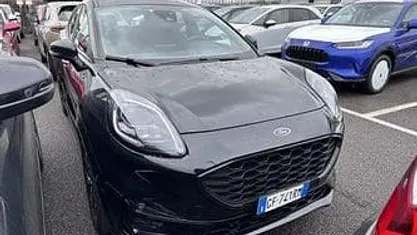 Käytetty Ford Focus ST-Line 155 HP (114 kW) 2025 Musta Viistoperä