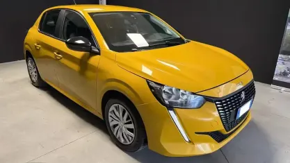 Usata Peugeot 208 Active 75 CV (55 kW) 2023 Giallo metallizzato Utilitaria