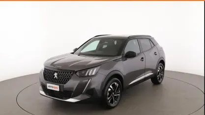 Usata Peugeot 2008 GT-line 131 CV (96 kW) 2023 Grigio SUV