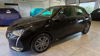 Usata Peugeot 208 Active 75 CV (55 kW) 2022 Nero Utilitaria