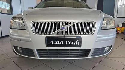 Usata Volvo V50 Momentum 136 CV (100 kW) 2005 Argento Station wagon