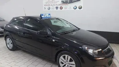 Usata Opel Astra GTC 90 CV (66 kW) 2008 Nero Berlina