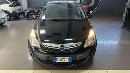 Usata Opel Corsa Edition 95 CV (69 kW) 2012 Utilitaria