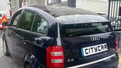 Usata Audi A2 75 CV (55 kW) 2003 Bluazzurro Utilitaria