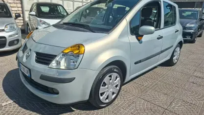 Usata Renault Modus 75 CV (55 kW) 2006 Blu Monovolume
