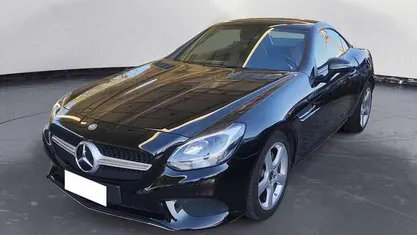 Black (pastello) Usata 2017 Mercedes SLC250 Premium Cabrio | 27.000 €