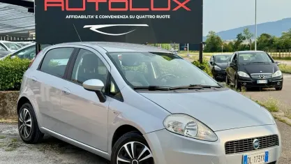 Usata Fiat Grande Punto 75 CV (55 kW) 2007 Grigio Utilitaria