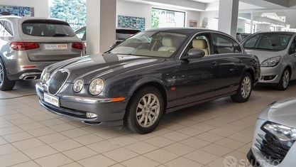 Usata Jaguar S-Type Executive 238 CV (175 kW) 2003 Grigio Berlina