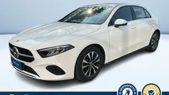 Bianco pastello Usata 2023 Mercedes A180 Advanced Tre volumi | 26.100 € (Ottimo prezzo)