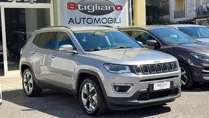 Usata Jeep Compass Limited 120 CV (88 kW) 2019 Gray SUV