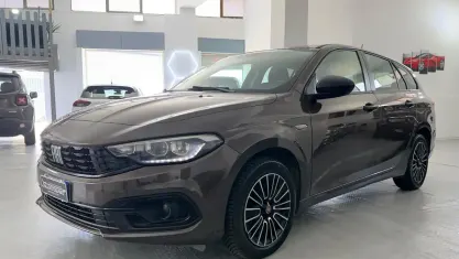 Usata Fiat Tipo City Life 131 CV (96 kW) 2021 Marrone Station wagon