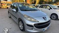 Argento Usata 2006 Peugeot 207 Tre volumi | 1999 € (Ottimo prezzo)