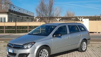 Usata Opel Astra 105 CV (77 kW) 2006 Grigio Berlina