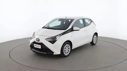 Bianco Usata 2018 Toyota Aygo Cool Due volumi | 13.299 € (Buon prezzo)