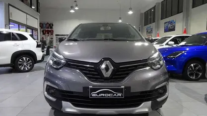 Grigio Usata 2018 Renault Captur Intens SUV | 7490 € (Buon prezzo)
