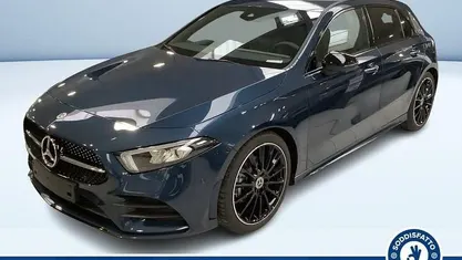 Nero metallizzato Usata 2023 Mercedes A180 Advanced Plus Tre volumi | 29.550 € (Super prezzo)