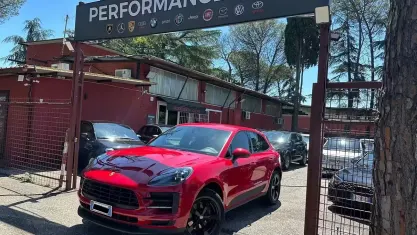 Usata Porsche Macan 245 CV (180 kW) 2020 Rosso SUV
