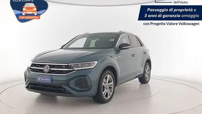 Usata VW T-Roc R-line 116 CV (85 kW) 2023 Petroleum blue metallizzato ne SUV