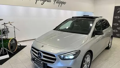 Argento Usata 2019 Mercedes B180 Monovolume | 18.999 € (Buon prezzo)