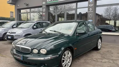 Usata Jaguar X-type Executive 196 CV (144 kW) 2002 Verde Berlina
