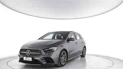 Grigio Usata 2023 Mercedes B200 AMG line Monovolume | 26.400 € (Ottimo prezzo)