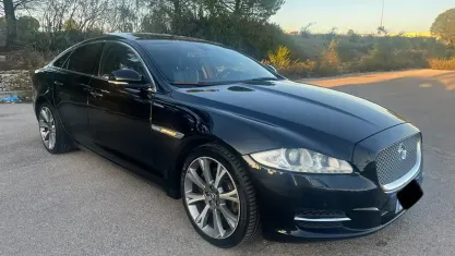 Usata Jaguar XJ Premium Luxury 275 CV (202 kW) 2012 Nero Berlina