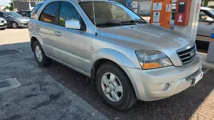 Usata Kia Sorento 170 CV (125 kW) 2007 Grigio SUV