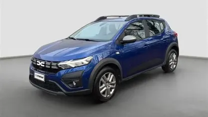 Usado Dacia Sandero Comfort 100 CV (73 kW) 2023 Azul Utilitario