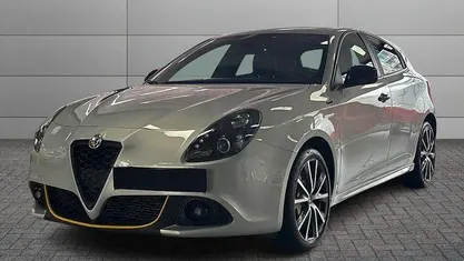 Usata Alfa Romeo Giulietta Sprint 120 CV (88 kW) 2021 Argento Utilitaria