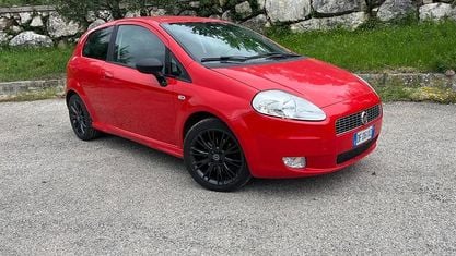 Usata Fiat Grande Punto Emotion 120 CV (88 kW) 2007 Rosso Utilitaria