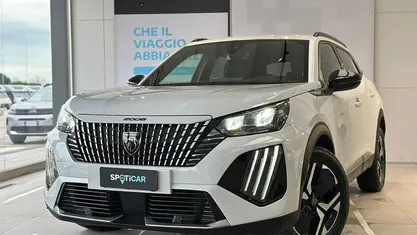 Bianco Usata 2025 Peugeot 2008 Allure SUV | 19.900 € (Ottimo prezzo)