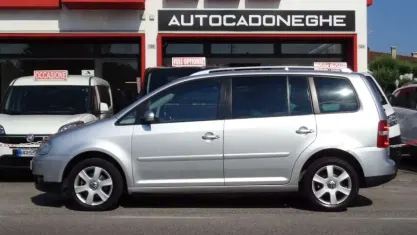Usata VW Touran Highline 136 CV (100 kW) 2004 Argento Monovolume