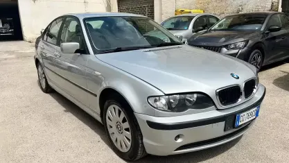 Usata BMW 318 Efficient Dynamics 143 CV (105 kW) 2002 Grigio Berlina
