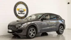 Usata 2017 Maserati Levante SUV | 41.900 € (Molto cara)