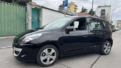 Usata Renault Scénic III Luxe 110 CV (80 kW) 2012 Monovolume