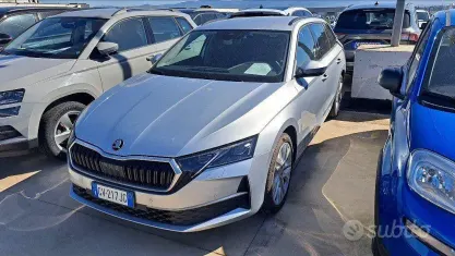 Usata Skoda Octavia Executive 150 CV (110 kW) 2024 Grigio Station wagon