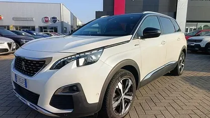 Usata Peugeot 5008 GT-line 131 CV (96 kW) 2019 Berlina