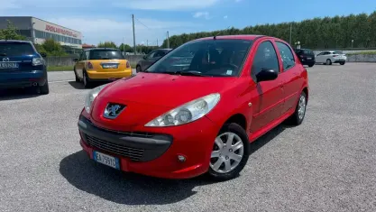 Usata Peugeot 206 57 CV (41 kW) 2010 Rosso Berlina
