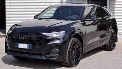 Nuova Audi Q8 S-Line 286 CV (210 kW) 2026 Nero metallizzato SUV