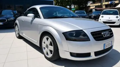 Usata Audi TT Ambiente 225 CV (165 kW) 2002 Argento Coupé