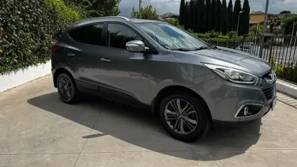 Usata Hyundai ix35 Xpossible 115 CV (84 kW) 2015 Grigio SUV