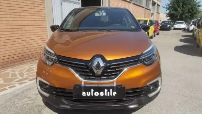 Usata Renault Captur Business 101 CV (74 kW) 2019 Bronzo SUV