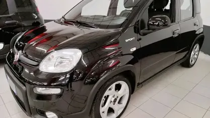 Usata Fiat Panda Sport 69 CV (50 kW) 2021 Nero Utilitaria