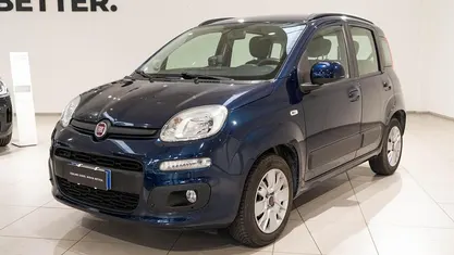 Usata Fiat Panda Lounge 69 CV (50 kW) 2017 Bleu metallizzato scuro Utilitaria