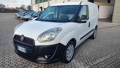 Begagnad Fiat Doblò 120 HK (88 kW) 2014 Vit Minibuss