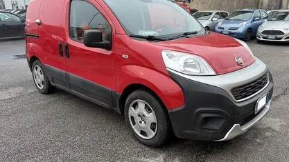 Usata Fiat Fiorino 95 CV (69 kW) 2017 Rosso pastello Monovolume