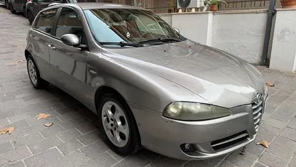 Gray Usata 2009 Alfa Romeo 147 Due volumi | 990 € (Super prezzo)