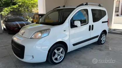 Usata Fiat Qubo Trekking 75 CV (55 kW) 2009 Bianco Monovolume