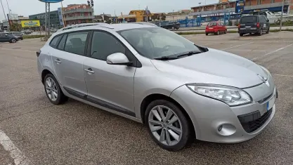 Usata Renault Mégane GrandTour GT 110 CV (80 kW) 2010 Grigio Station wagon