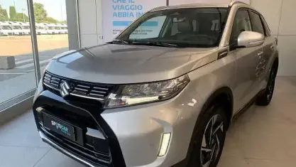 Usata Suzuki Vitara Cool 129 CV (94 kW) 2024 Bianco SUV